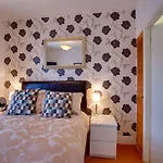 Broadlands (adults Only) בית הארחה 3*