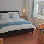Broadlands (adults Only) בית הארחה 3*