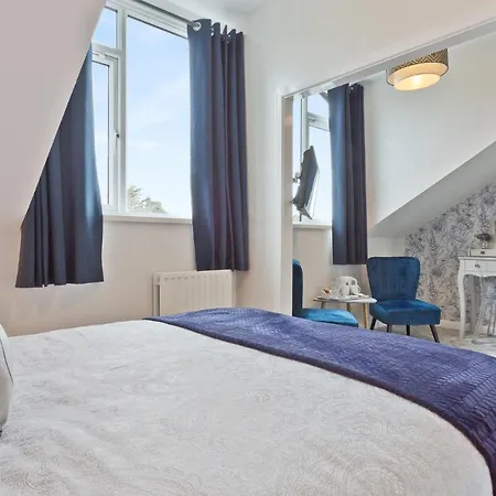 Broadlands (adults Only) بيت ضيافة 3*